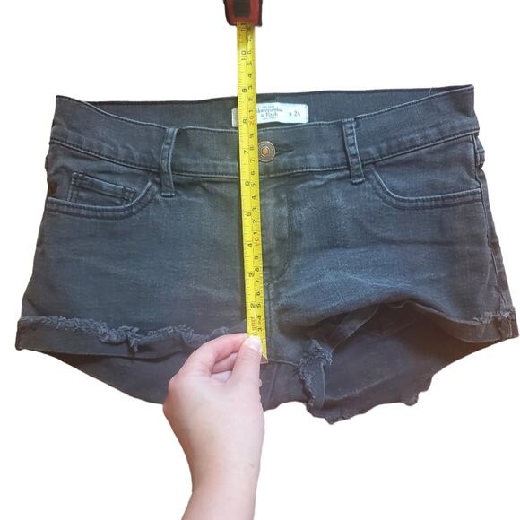 Abercrombie & Fitch Black Denim Cut Off Shorts Size W 24 / 00 Women's - Picture 3 of 6